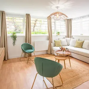 https://cosy-7-bedrooms-with-3-bathrooms-le-marais.fr-paris.fr